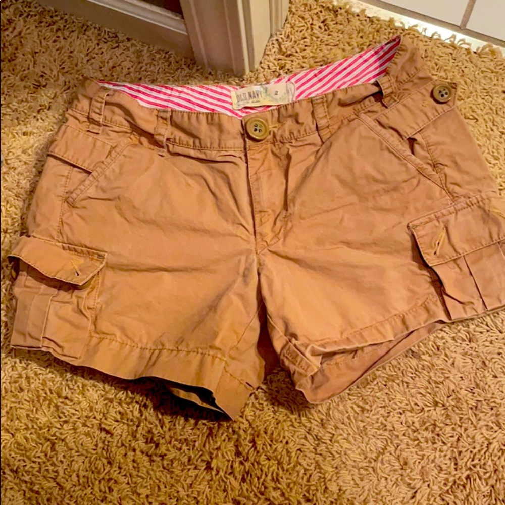 Old Navy cargo style shorts